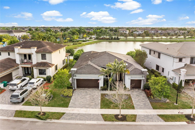 10500 Cobalt Parkland – exterior
